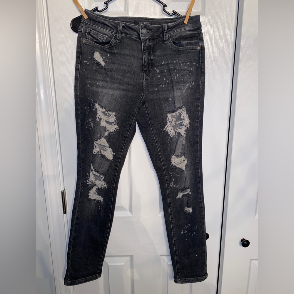 Judy Blue Black Distressed Boyfriend Fit Jeans 5/27